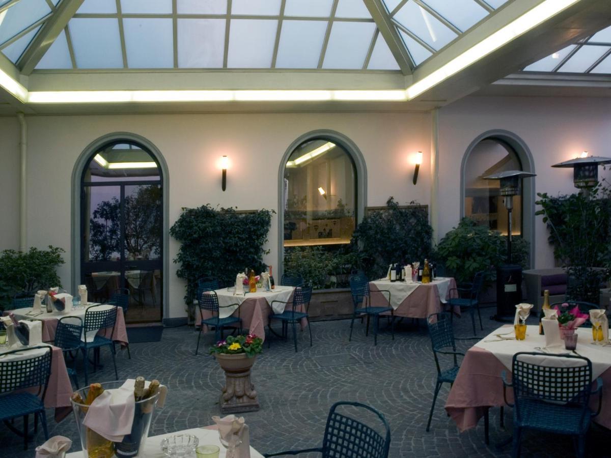 Hotel Verdi Boutique Hotel Parma Exteriör bild