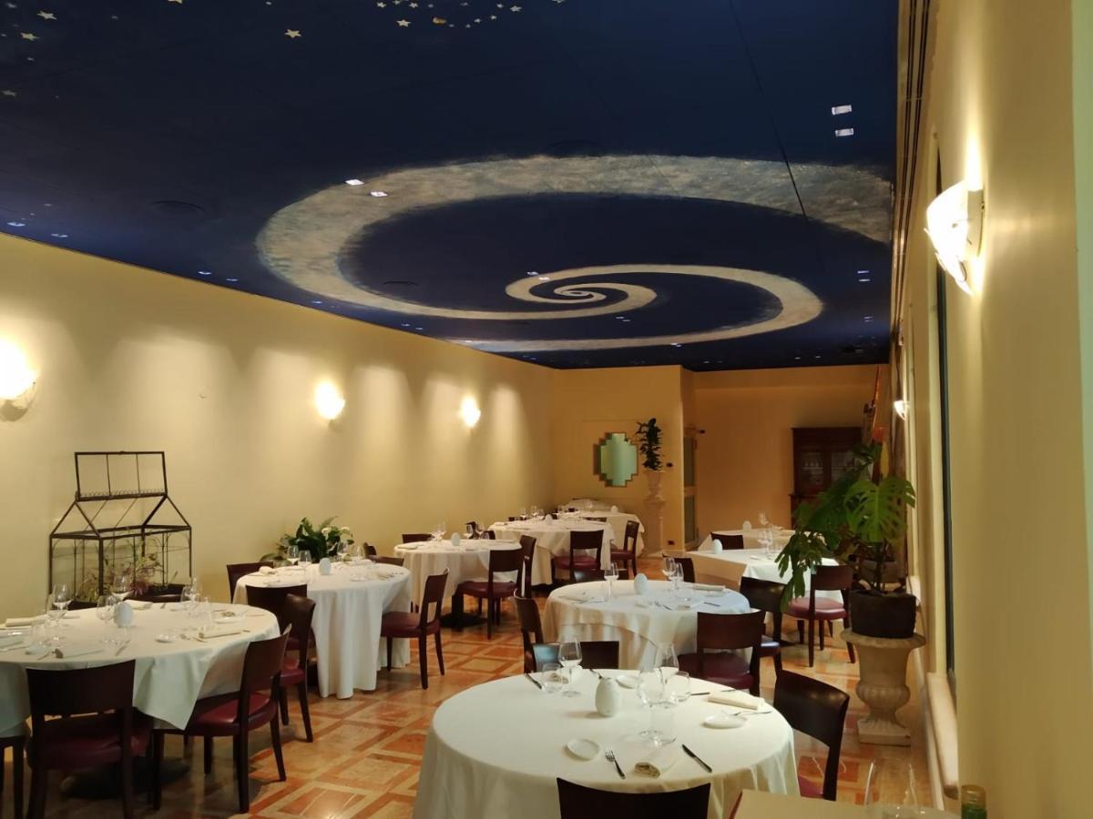 Hotel Verdi Boutique Hotel Parma Exteriör bild